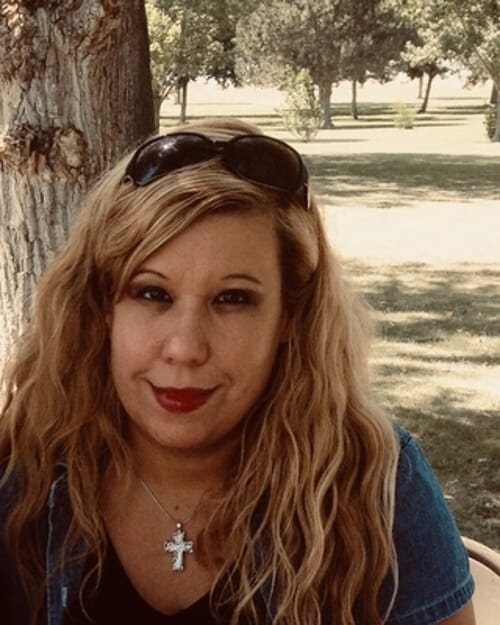 Headshot of Sandra Marquez-Mesquite, LMFT