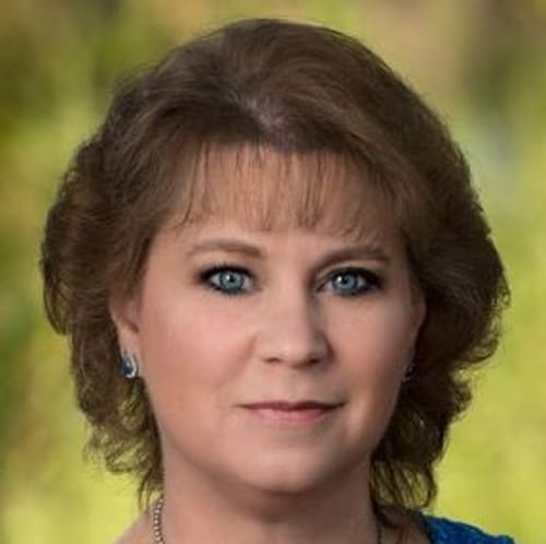 Headshot of Laurie Spataro, LMHC