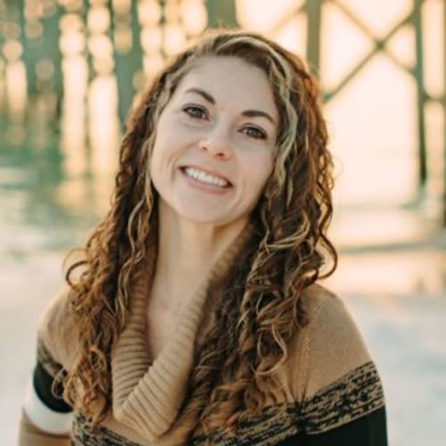 Headshot of Lacy Allen Watkins, LMHC