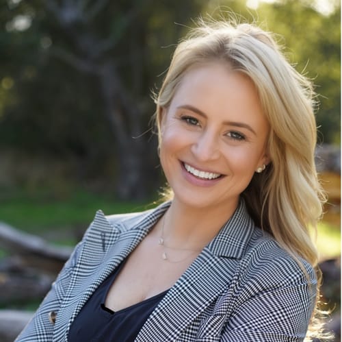Headshot of Marissa Jian, LMFT