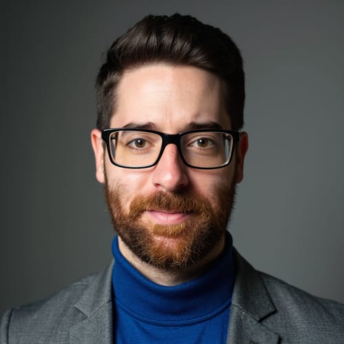 Headshot of Jeffrey Thoelen, LCSW