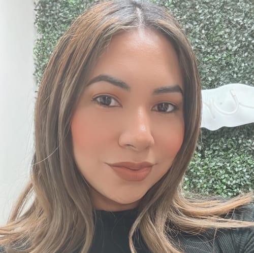 Headshot of Isaura Cordova, LCSW