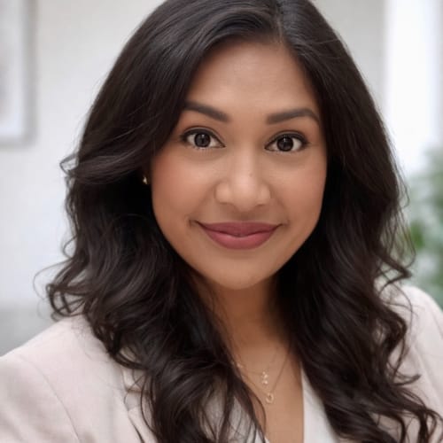 Headshot of Tori Olmos, LCSW