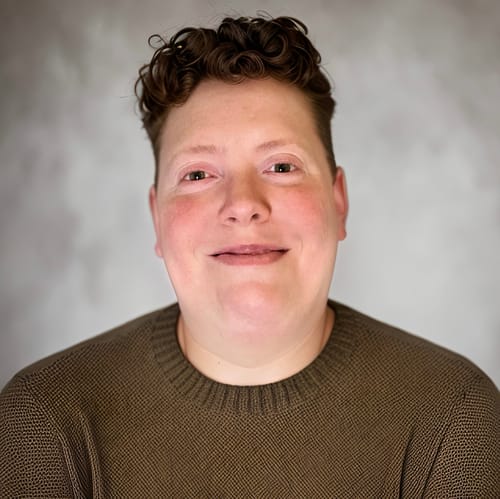 Headshot of Amber Qualls, LCSW