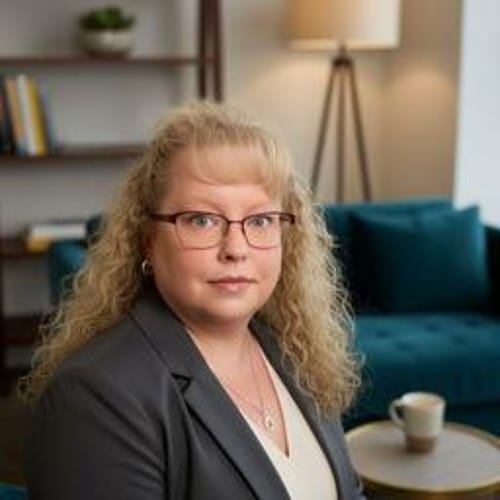Headshot of Renae Willis, LCSW