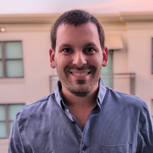 Headshot of Cory Safra, LICENSED_PSYCHOLOGIST