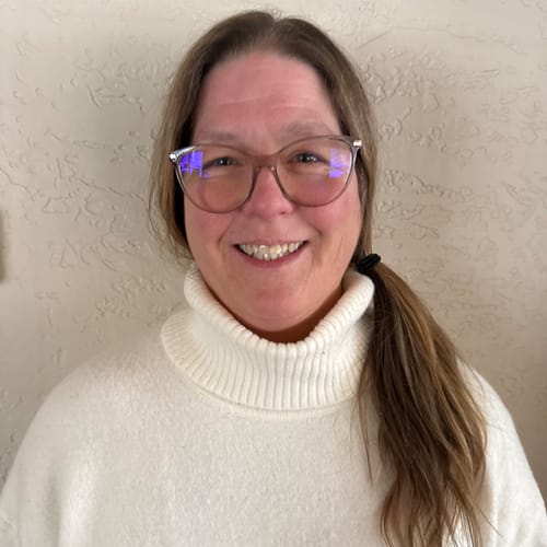Headshot of Valerie Warne, LPC