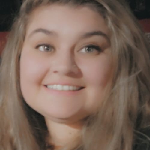 Headshot of Kylie Yacuzzo, LCSW