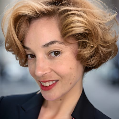 Headshot of Leigh Hoover, LCSW