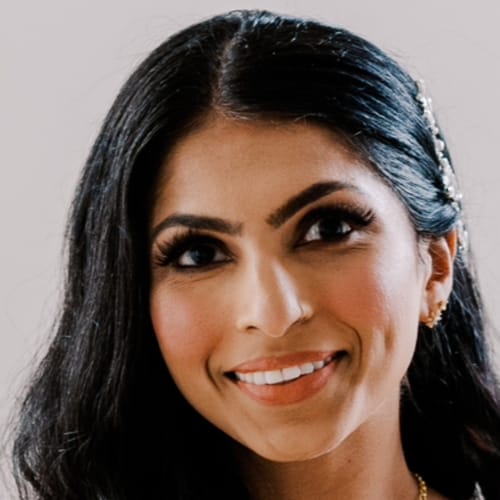 Headshot of Elizabeth Thottukandathil, LCSW