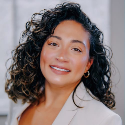 Headshot of Nicole Zayas, LCSW