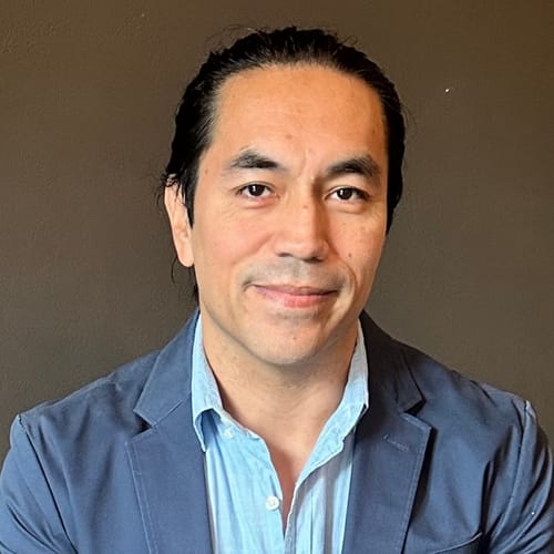 Headshot of Marcel Flores, LICENSED_PSYCHOLOGIST