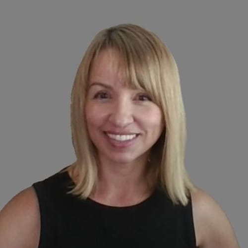 Headshot of Desirae Giraldes, LCSW