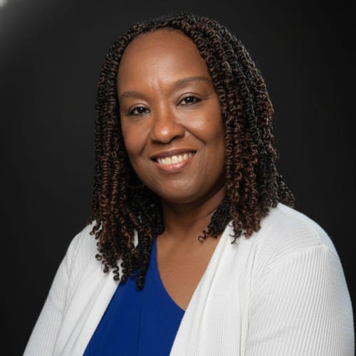 Headshot of Carolyn Thomas, LCSW