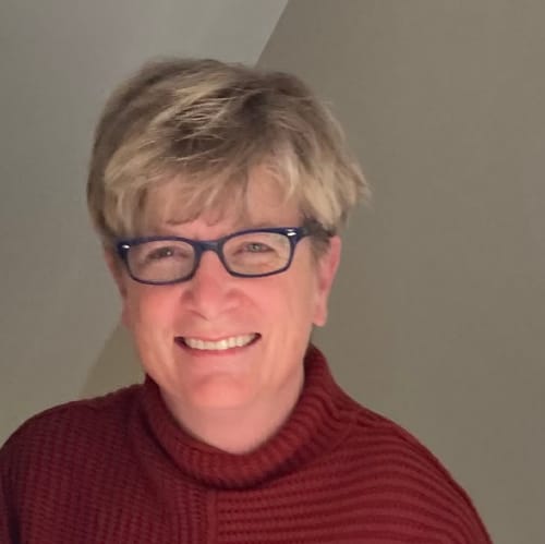 Headshot of Kelly Holmes, LPC