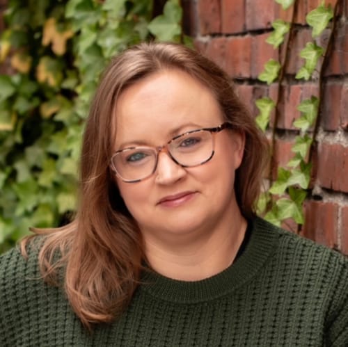 Headshot of Amber Noone, LCPC