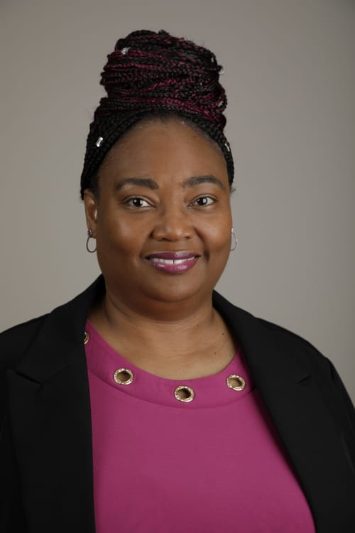 Headshot of Ave Jackson, LCSW
