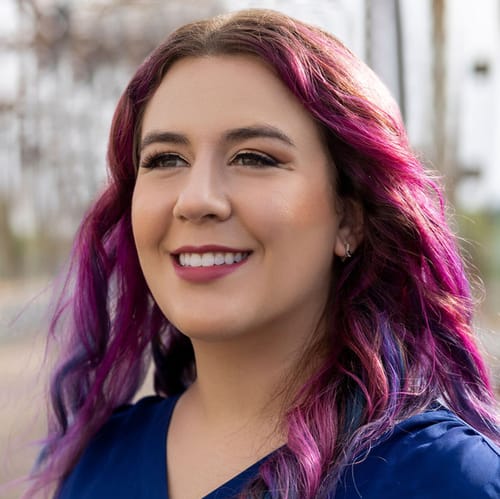 Headshot of Graciela Perarnau De Loukanis, LMFT