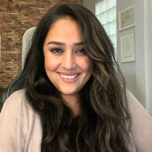 Headshot of Maryam Goudarzi, LMFT