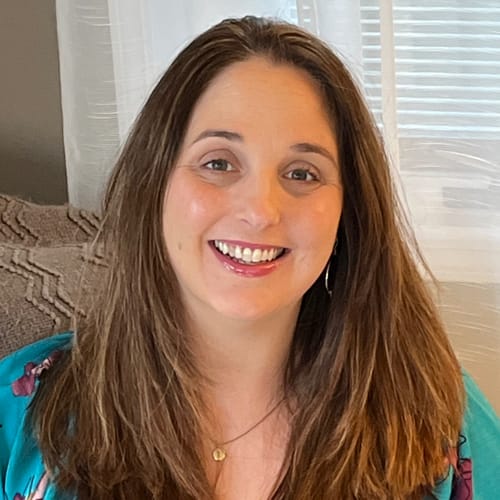 Headshot of Elizabeth Lampiasi, LCSW