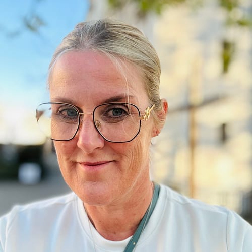 Headshot of Svanfridur Arnardottir, LPCC
