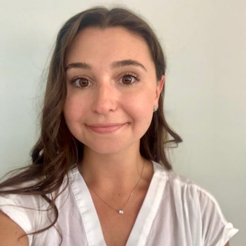 Headshot of Alexandra Marie Macchia, LMHC