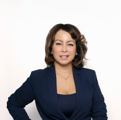 Headshot of Linda Agosto, LMHC