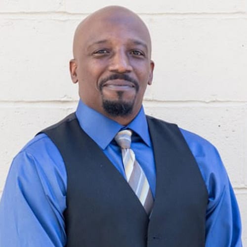 Headshot of Travis Nelson, LMFT