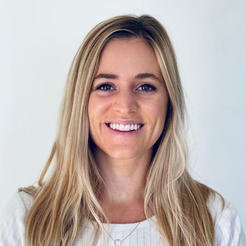 Headshot of Taylor Poppmeier, LCSW