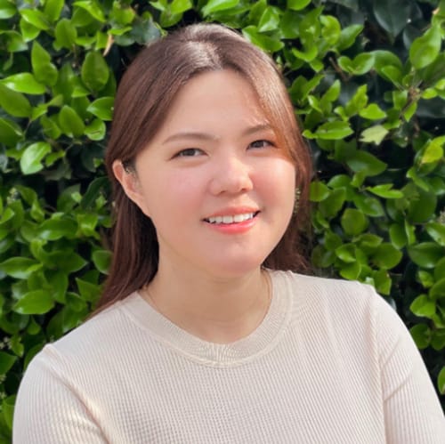Headshot of Jeongeun Moon, LCSW