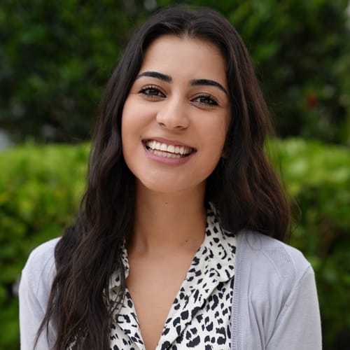 Headshot of Rooha Rowhani, LICENSED_PSYCHOLOGIST
