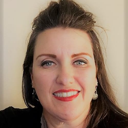 Headshot of Angela White Esau, LMFT