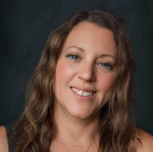 Headshot of Amy Plettner, LMSW