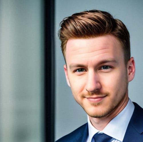Headshot of Kyle Cosentino, LCPC
