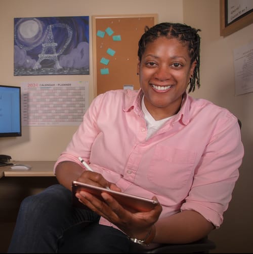 Headshot of Lynneta Latham, LCSW