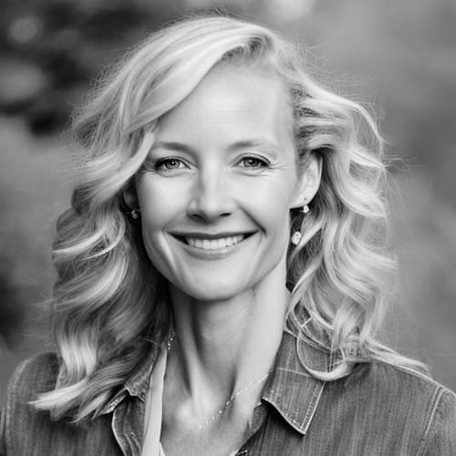 Headshot of Savannah Miller, LCSW