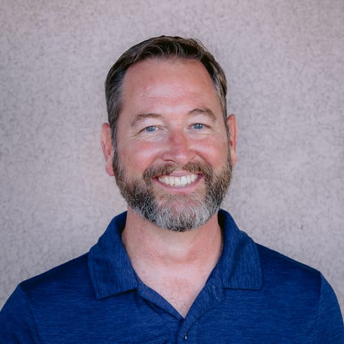 Headshot of Daniel Carlisle, LMFT
