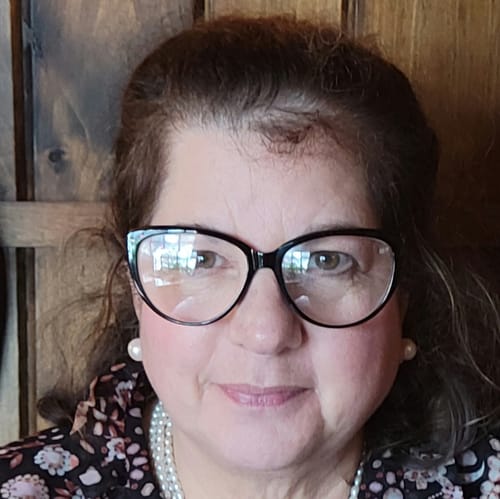 Headshot of Linda Akucewicz-Pinzon, LMHC_OUT_OF_STATE