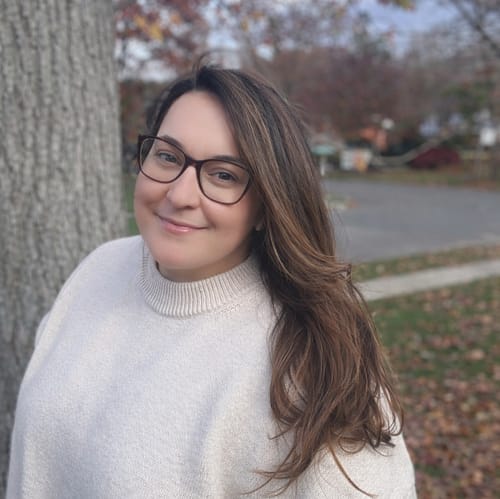 Headshot of Diana De Sousa, LCSW