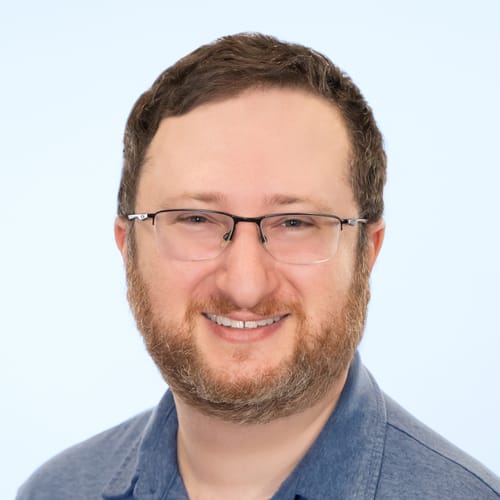 Headshot of David Ross, LICSW