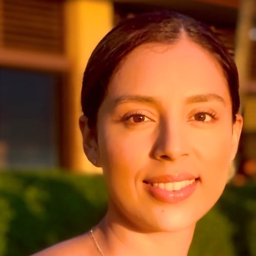 Headshot of Roxana Hernandez, LMFT