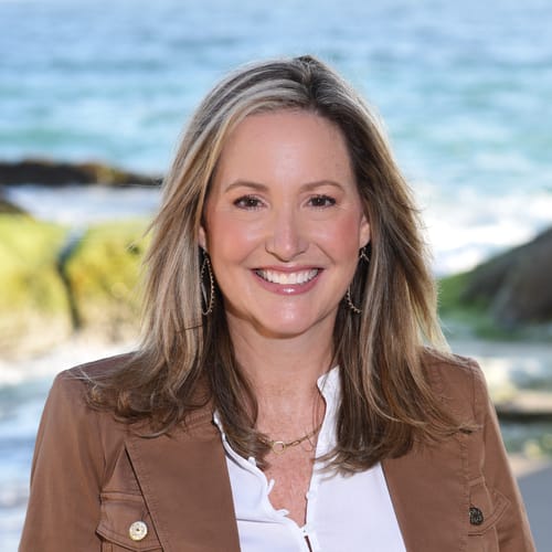 Headshot of Nina Dickerson, LMFT