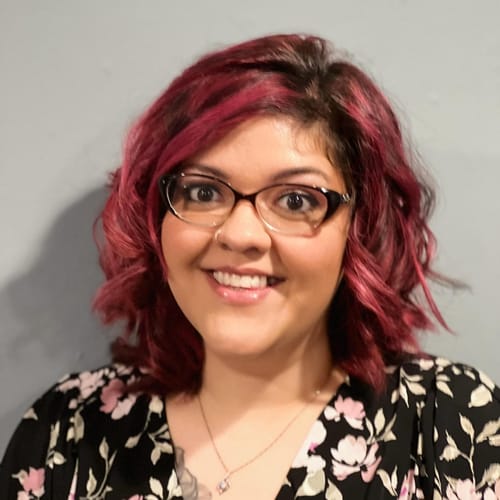 Headshot of Laila Ashkazari, LCPC