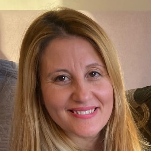 Headshot of Katerina Kouliaki, LPC