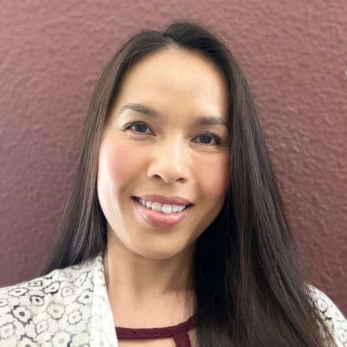 Headshot of Duyen Pham, LCSW