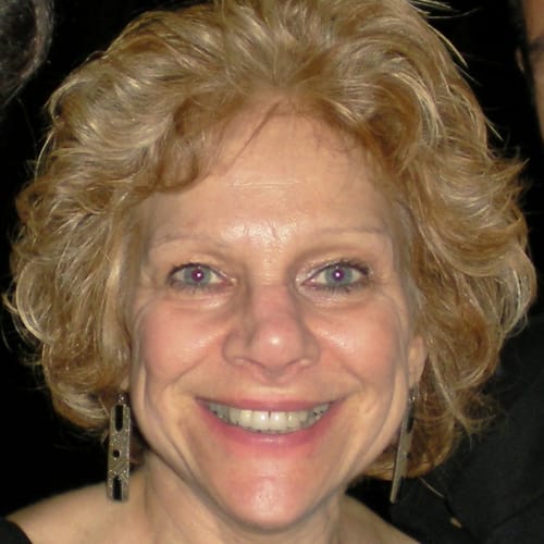 Headshot of Bonnie Levine, LCSW
