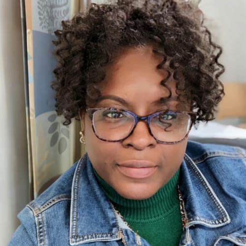 Headshot of LaShonda Meadows, LCSW