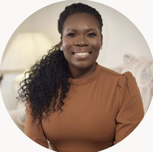 Headshot of Quencina Gardner, LPC