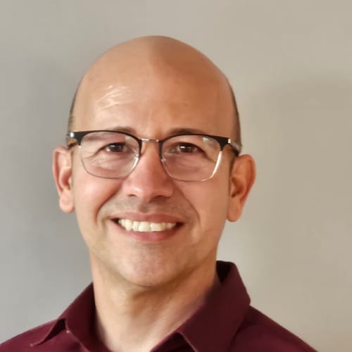 Headshot of Yuri Sanz Martinez, LMHC
