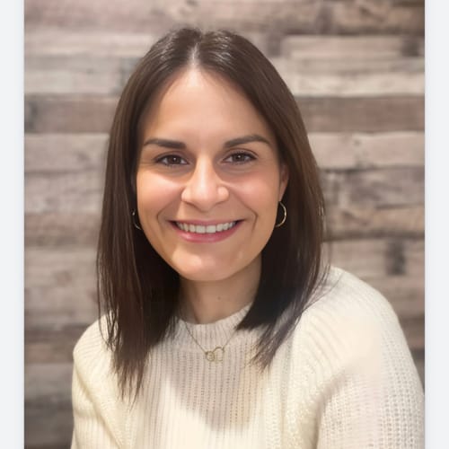 Headshot of Angela Dungan, LPC